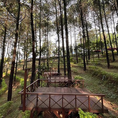 Alas Pacet By Twospaces, Mojokerto ภายนอก รูปภาพ