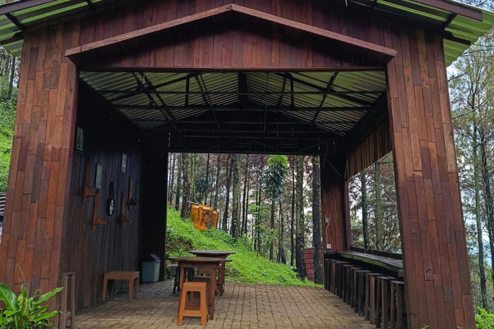 Alas Pacet By Twospaces, Mojokerto ภายนอก รูปภาพ