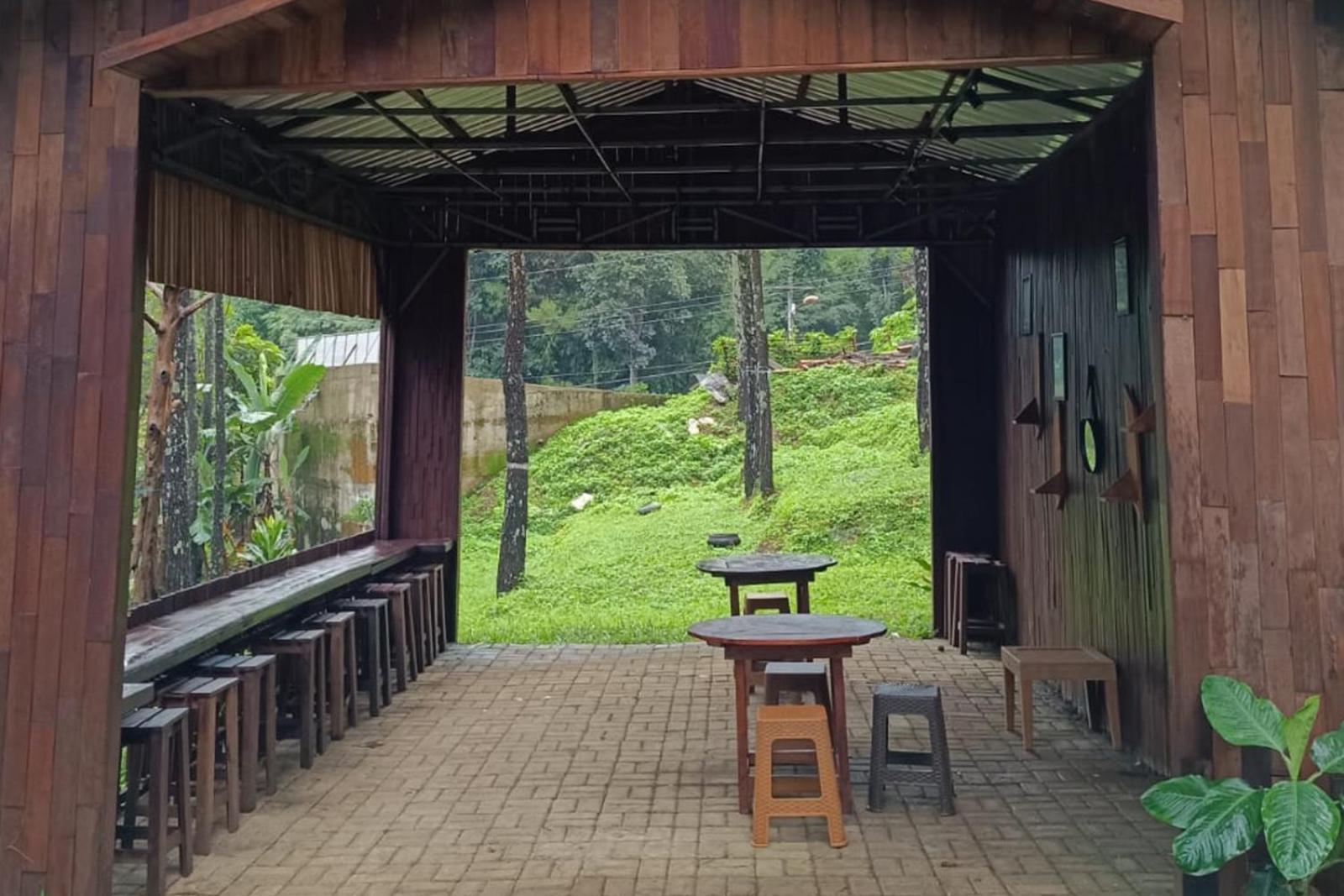 Alas Pacet By Twospaces, Mojokerto ภายนอก รูปภาพ